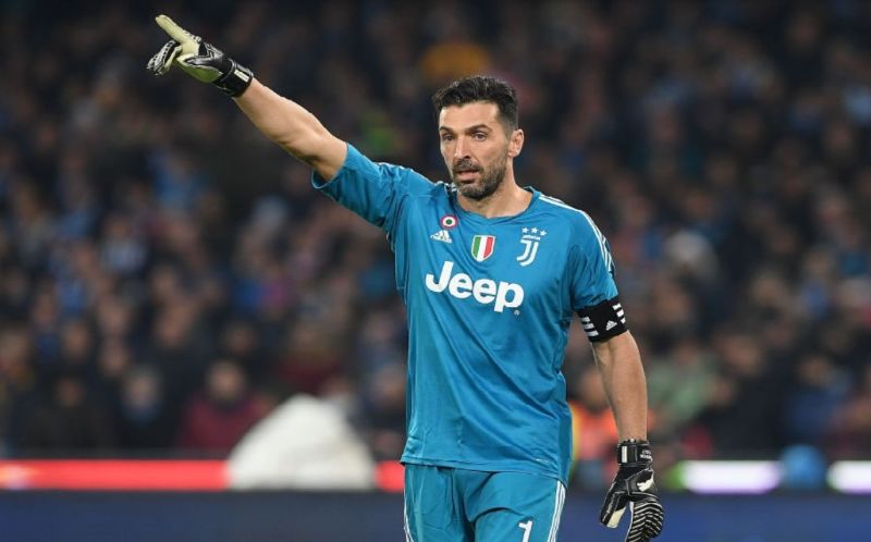 Dù tuổi tác chồng chất, Gianluigi Buffon vẫn giữ vững phong độ đến tận năm 45 tuổi 